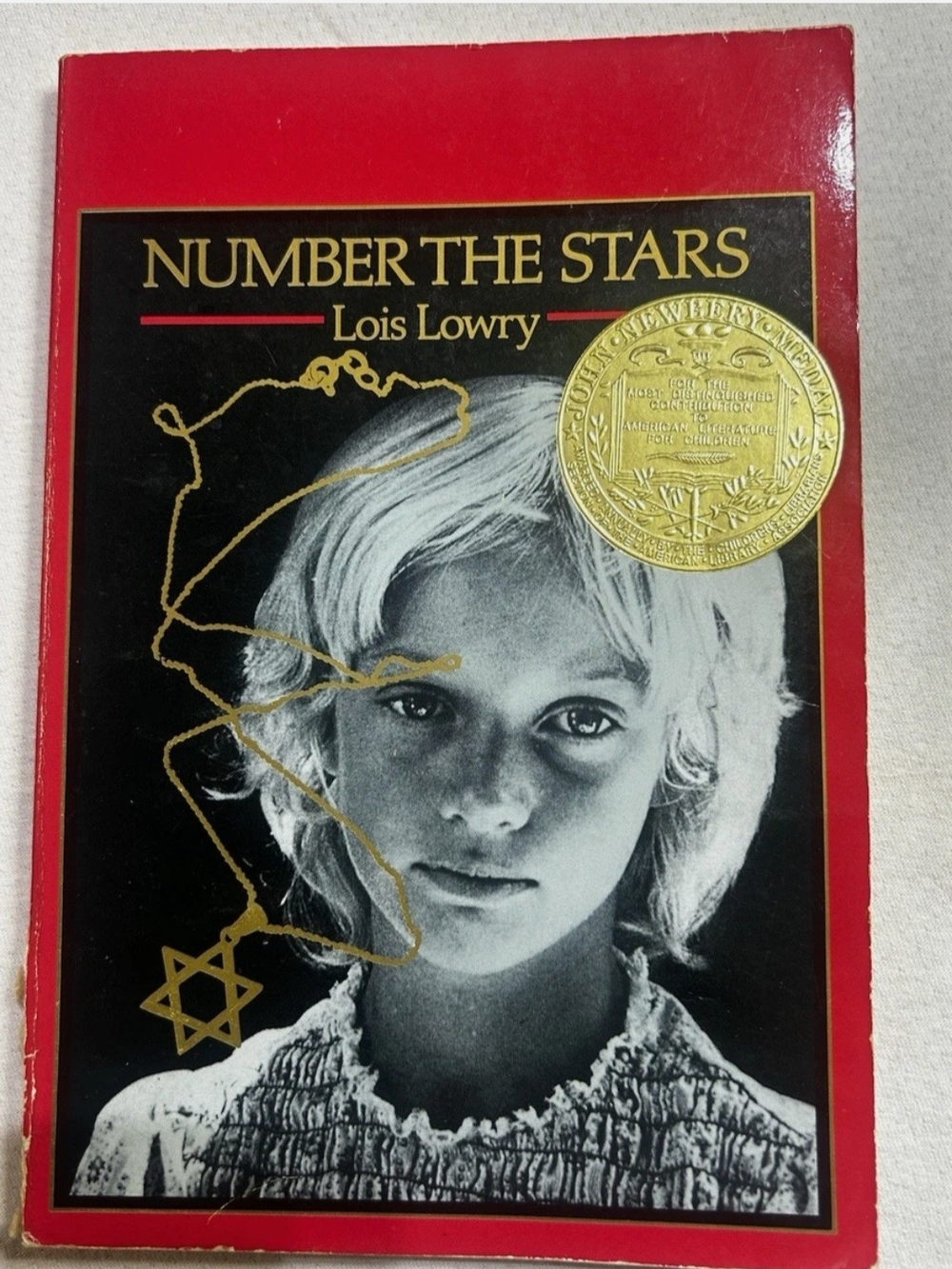 Vintage Newbery Medal-winning historical fiction novel NUMBER THE STARS